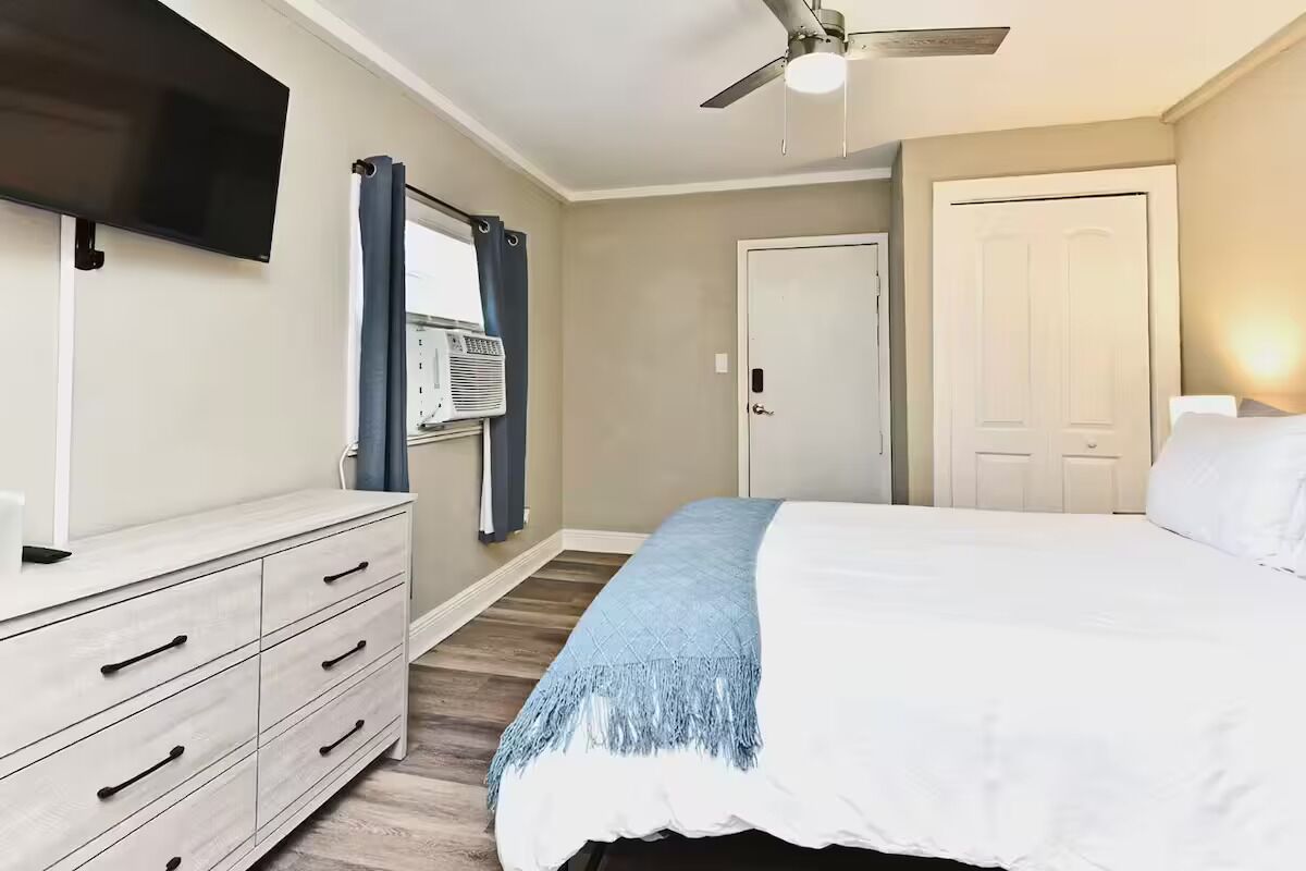 Efficiency Apt #6 Near Downtown & Bike Trail - Apopka, FL