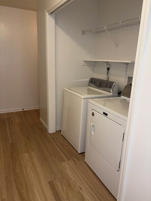 Interior - Convenient by Restaurants/shops (Country Club)
