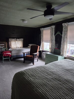 3 Schlafzimmer, Bügeleisen/Bügelbrett, WLAN, Bettwäsche