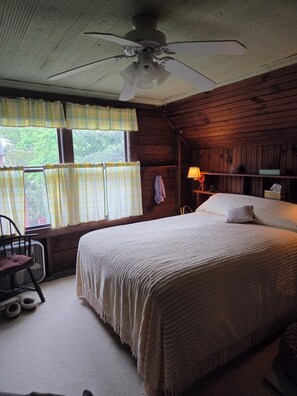 3 bedrooms, iron/ironing board, WiFi, bed sheets - Quintessential Ocean Park Beach Cottage (Old Orchard Beach)