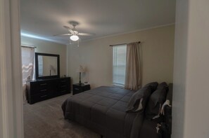 3 Schlafzimmer, Bügeleisen/Bügelbrett, kostenloses WLAN, Bettwäsche