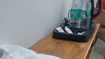 Familien-Vierbettzimmer, Bergblick | Kaffee und/oder Kaffeemaschine
