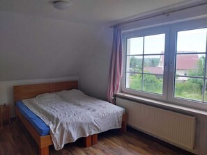 Bügeleisen/Bügelbrett, WLAN, Bettwäsche