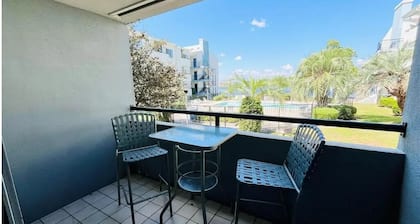 Waterfront retreat 2-bedroom condo in adorable Slidell with gym,and lake access.