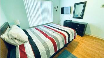 2 bedrooms, iron/ironing board, WiFi, bed sheets
