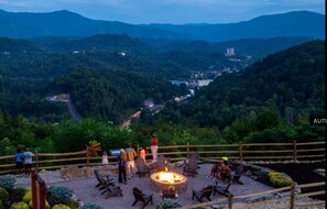 Property grounds - Westgate Resort Gatlinburg, TN. 2BR- sleeps 8 Mountain resort, Mountain Views (Gatlinburg)