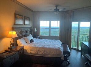 2 bedrooms, iron/ironing board, WiFi, bed sheets - Westgate Resort Gatlinburg, TN. 2BR- sleeps 8 Mountain resort, Mountain Views (Gatlinburg)