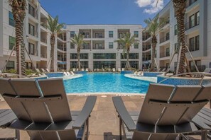 Pool - Luxury Studio Walk to NRG & Med Center / Pool + Gym (Houston)