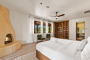 4 bedrooms, iron/ironing board, WiFi, bed sheets - Private Red Rock Retreat: Pool, Spa, Sauna in Uptown (Sedona)
