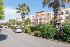 Exterior - Vrbo Property (Fréjus)