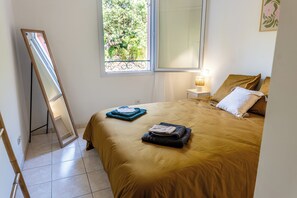 Iron/ironing board, WiFi, bed sheets - Vrbo Property (Fréjus)