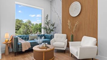 Studio (3 Bedrooms) | Property amenity