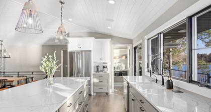 Luxury Lakefront Retreat with Hot Tub and Private Beach - Sleeps 14