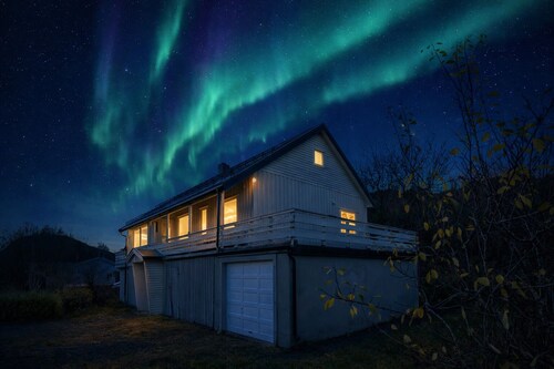 Spacious house in Lofoten - Experience Midnight Sun, Northern Lights and Mountains