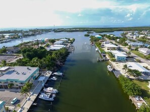 Marina - Beautiful 2-bedroom, 2-bath condo perfect escape to relax and fish in Marathon (Marathon)