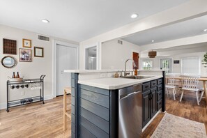 Fridge, microwave, oven, stovetop - Peach Beach Retreat: 5BR Irish Hills Getaway, 2 Docks, Devils & Round Lake (Manitou Beach-Devils Lake)