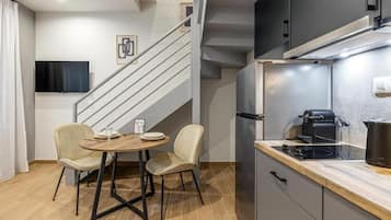 Fridge, stovetop, cookware/dishes/utensils