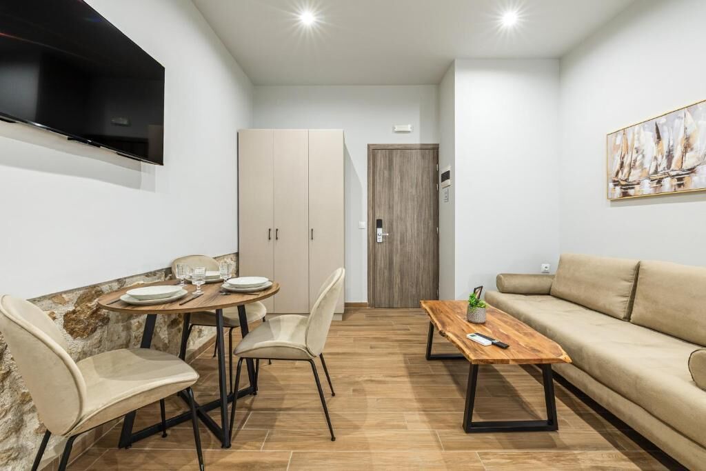 Studio | Living area