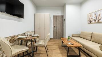 Studio | Living area