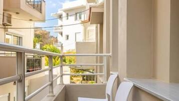 Studio Standar | Halaman properti