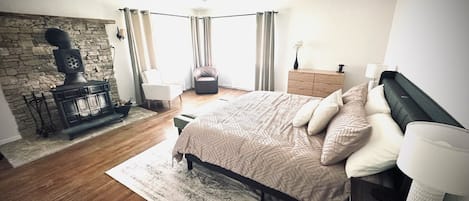 4 bedrooms, WiFi, bed sheets