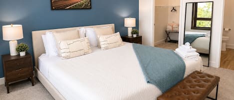 1 habitación, tabla de planchar con plancha y cuna de viaje