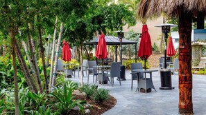 Outdoor dining - Coastal Florida Stay Near Ocean & Dining with Spacious 1BR Comfort (Pompano Beach)
