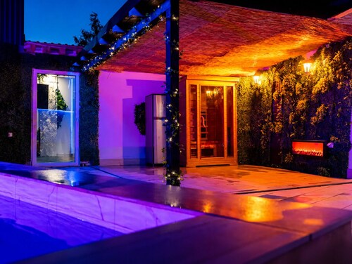 Nature home with pool & wellness MomteBliss