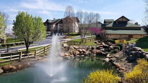 Property grounds - Smoky Mountain Family Escape with Spacious 3BR Resort Retreat (Sevierville)