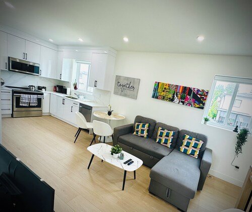 Fully AC 2 Bed 2 Bath Apartment