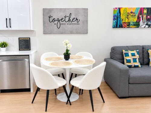 Bright & Spacious 2 Bed 2 Bath Apartment I Your Sunlit Escape