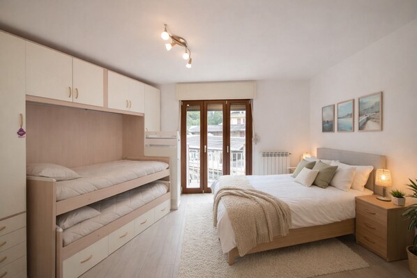Internet, bed sheets - Cosy mountain apartment. 15km km from the VoieLactée ski area, (Roure)