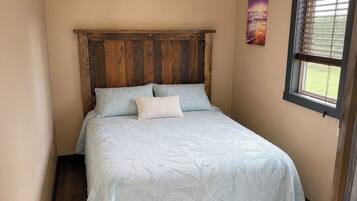 2 bedrooms, bed sheets