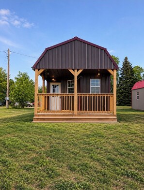 Exterior - Modern Cottage 56 Getaway -Walk to Food, Drinks & Fun (Dallas)