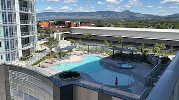 Piscine extérieure
