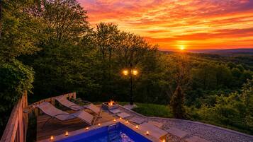 Outdoor pool, a heated pool