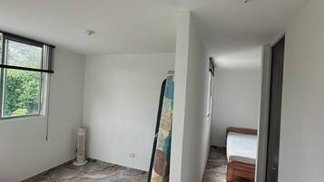 2 bedrooms, bed sheets, wheelchair access