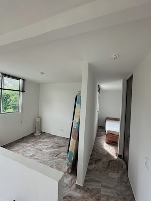 2 quartos, roupa de cama, acesso para cadeiras de rodas