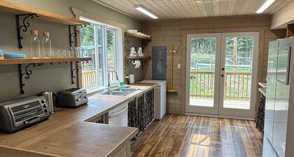 Private Cariboo Retreat -House & Cabin Lakes, Fishing, Hunting ,Trails, Outdoor