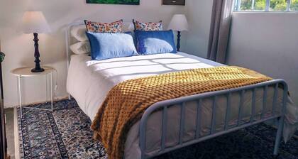 The Gallery Farm Retreat - Luxury Karoo Escape