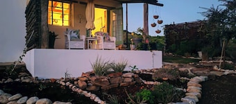 The Gallery Farm Retreat - Luxury Karoo Escape