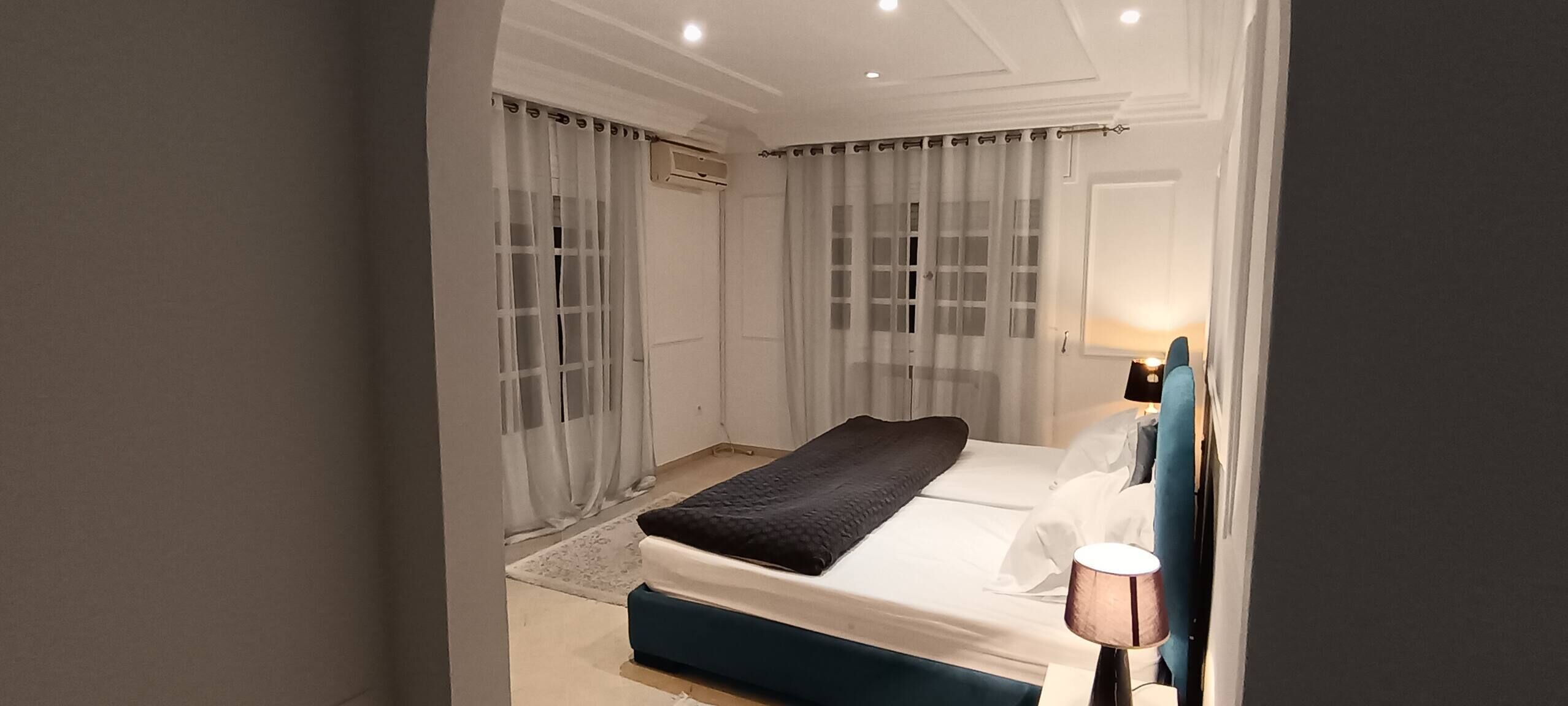 5 bedrooms