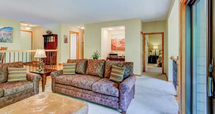 Chetola Berkshires 3 - 3BR With 2 Sleeper Sofas-walk To Blowing Rock