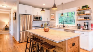 Interior - S'more To Love - Pet Friendly, Hot Tub, Pool Table, Views, & More (Banner Elk)
