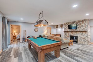 Interior - Hidden Serenity Hot Tub, Fire Pit, Minutes From Boone (Fleetwood)