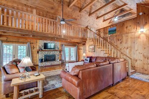 Interior - Hidden Serenity Hot Tub, Fire Pit, Minutes From Boone (Fleetwood)