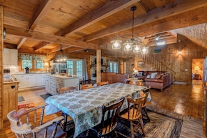 Interior - Hidden Serenity Hot Tub, Fire Pit, Minutes From Boone (Fleetwood)