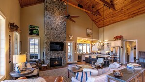 Interior - Robin Hoods Retreat (Jefferson)
