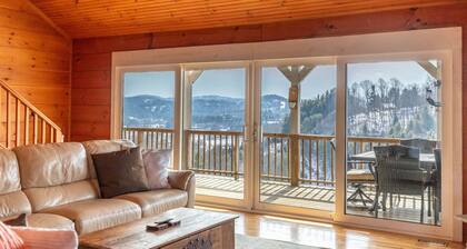 Rosey Outlook Hot Tub, Great Views, Pool Table, Between Boone & Blowing Rock