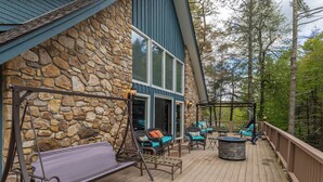 Interior - Creekside Cabin at Linville Land Harbor (Newland)